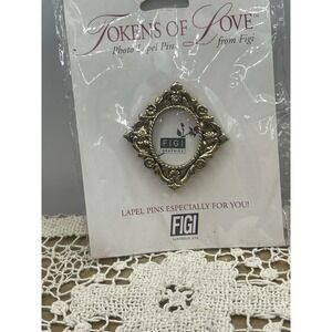 Figi Graphics Photo Frame Brooch in Gold-Tone